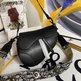 Высокое качество оригинальной кожи Классическая сумка Dior Saddle возвращается в