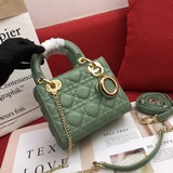 В комплекте с шарфом (lady dior)  Трехсекционная сумка с ромбовидным узором, про