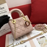 В комплекте с шарфом (Lady Dior). Трехсекционная сумка с ромбовидным узором, про