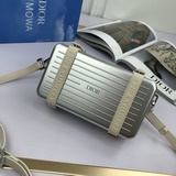 & RIMOWA совместная ограниченная серия маленьких чемоданов уже в продаже! С 