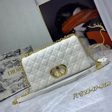 dior caro Большая сумка размером 28 см изготовлена из кожи быка и украшена фирме