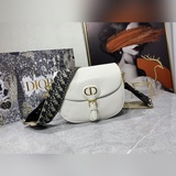 Популярная модель d10r bobby. Этот сумочка bobby отличается современным стилем, 