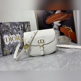 Популярная модель d10r bobby. Этот сумочка bobby отличается современным стилем, 