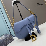 【Dior Saddle, серия с тонким плечевым ремнем и узором в виде отпечатков ладоней】