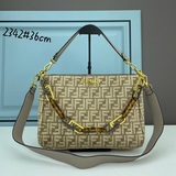 Новая сумка Fendi o’lock swing большого размера на официальном сайте Fendi. Благ