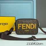 Сумка FENDI через плечо, застежка-молния. Текстурированный материал PVC, регулир
