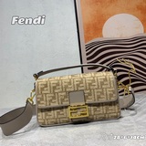 Новейшая вышивка MM： классическая сумка Fendi с уникальной вышивкой FF, сочетающ