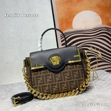 Специальная коллекция Fendace уже в наличии! Сумка из серии Versace by Fendi с э