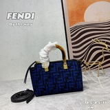 Официальный сайт MM Fendi Fendi Новая модель By the way Миниатюрная очаровательн