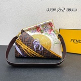 В коллекции Fendi by Versace логотип FENDI FF представлен в новом исполнении.