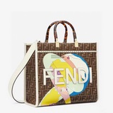 FENDI представляет сумки из весенне-летней коллекции с модными иллюстрациями худ