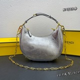 Большая сумка FEND praphy с цепочкой и коробкой, отличающаяся формой полумесяца 