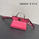 PeekabooISeeU Micro — миниатюрная сумка в форме кошки из мягкой кожи с металличе