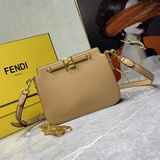 【Поставка в коробке】 Новейшая модель сумки Fendi Touch на официальном сайте. Нов