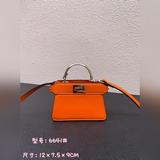 Fendi PeekabooISeeU Micro Кожаная сумка-кошелек из овечьей кожи.