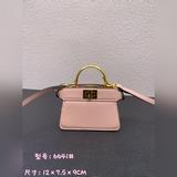 Fendi PeekabooISeeU Micro Кожаная сумка-кошелек из овечьей кожи.
