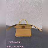 Fendi PeekabooISeeU Micro Кожаная сумка-кошелек из овечьей кожи.