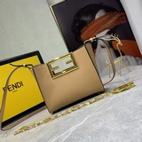 С двойными плечевыми ремнями! Новая сумка Fendi Way с двойной застежкой F. Класс