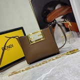 С двойными плечевыми ремнями! Новая сумка Fendi Way с двойной застежкой F. Класс