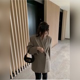 Новая сумка Fendi из рога на раннюю весну 2023 года： подходит для любого времени