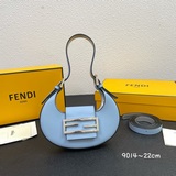 Новая сумка Fendi из рога на раннюю весну 2023 года： подходит для любого времени