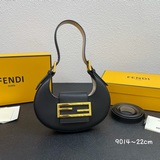 Новая сумка Fendi из рога на раннюю весну 2023 года： подходит для любого времени