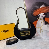 Новая сумка Fendi из рога на раннюю весну 2023 года： подходит для любого времени