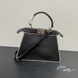 Средняя сумка #Эксклюзивная модель из кожи теленка с очень нежной текстурой, изы