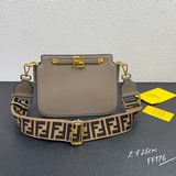 Рюкзак с бретелями и буквой Fendi Touch Новый рюкзак Fendi Touch с элегантным ди