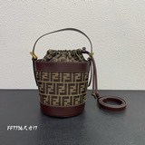 Fendi Limited Edition Chain Bag with Vintage Print. Практичная и прочная сумка-б