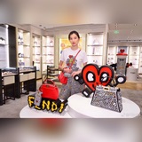Чехол для мобильного телефона Fendi, кожа с граффили, красная подкладка, классич