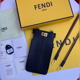 Чехол для мобильного телефона Fendi, кожа с граффиликом/красная подкладка, класс