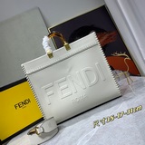 Средняя сумка FéI TOTE с плетеными боковыми стенками и большим логотипом «Sunshi