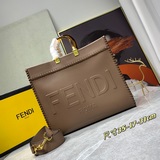 Средняя сумка FéI TOTE с плетеными боковыми сторонами и большим логотипом «Sunsh
