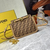 【Поставка в коробке】 Новейшая модель сумки Fendi Touch на официальном сайте. Нов