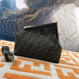 [Отправить] Fendi First. Большая сумка из кожи наппа, с фиксированной сумкой из 
