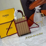 В комплекте с коробкой. Новейшая мини-сумка FENDI с матовым покрытием, эксклюзив