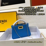 Новая сумка Fendi Pico Peekaboo в форме кошки создана специально для модных и ми