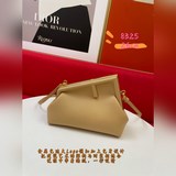 Горячая предпродажа... Новейшая модель Fendi First уже в продаже по всему интерн