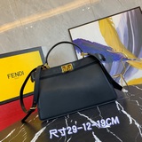 Высокое качество оригинальной кожи Сумка FENDI peekaboo ISEEU среднего размера, 