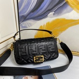 【Оригинальная кожа высокого качества】 Средняя сумка FENDIBAGUETTE с магнитной за