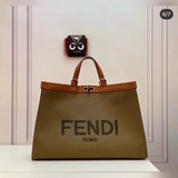 【С верхней частью из кожи бычка】 Средняя сумка Peekaboo X-Tote с внутренними кар