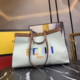 【С верхней частью из кожи бычка】 Средняя сумка Peekaboo X-Tote с внутренними кар