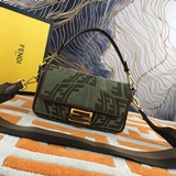 Новейшая оригинальная модель 2023 года от Fendi： очень летний стиль; разноцветна