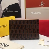 Большая сумка F is Fendi с геометрической клапаном. Карман с застежкой-молнией н