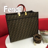Сумка FéI TOTE «Солнечная сумка» с простым логотипом из больших букв и янтарными