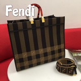 Сумка FéI TOTE «Солнечная сумка» с простым логотипом из крупных букв и ручками ц