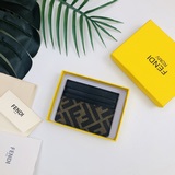 Fendi F8M0269. F is Fendi — карточный чехол с промежуточным отделением и шестью 