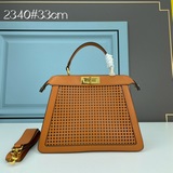 Fendi Iconic Peekaboo ISeeU, сумка среднего размера с вырезами в виде кошачьих г