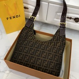Fendi. Пожалуйста, обратите внимание на нашу версию. Новинка. Мы используем： ори